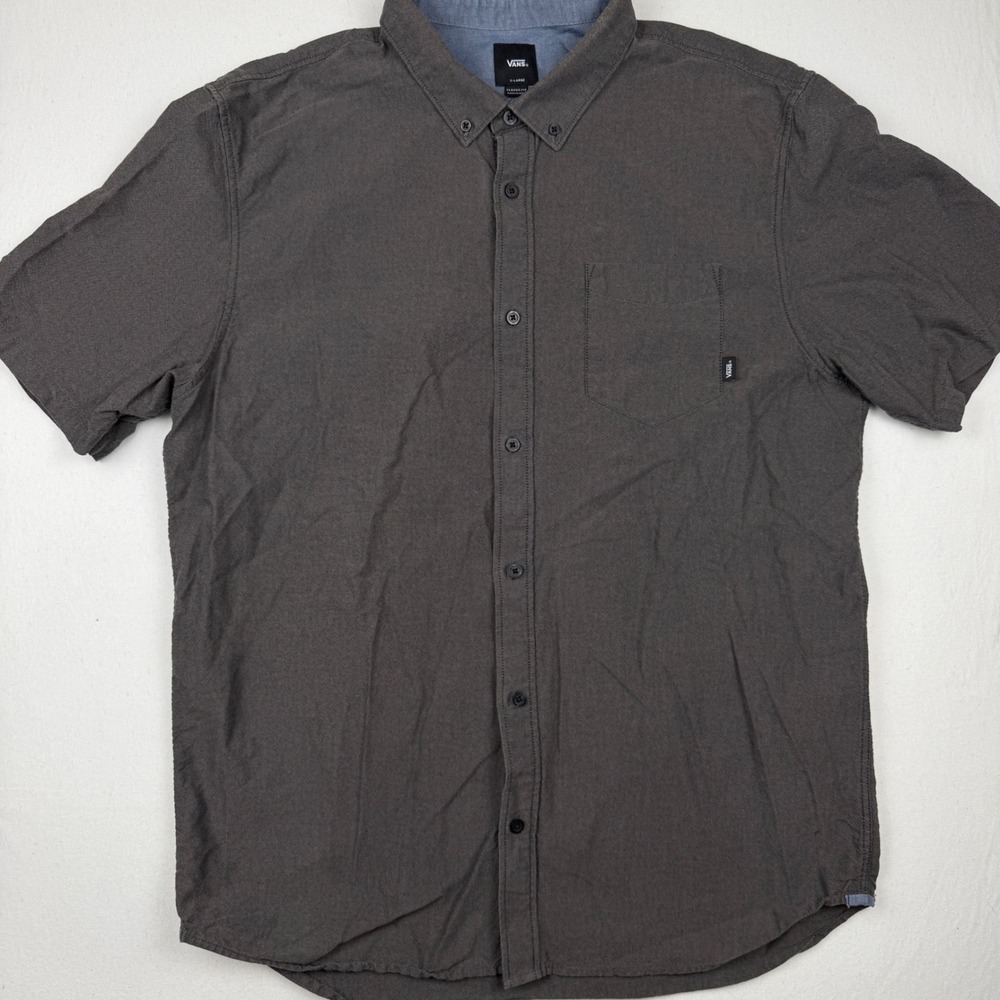 Vans Mens XL Gray Short Sleeve Button Down Shirt Classic Fit Off The Wall Pocket